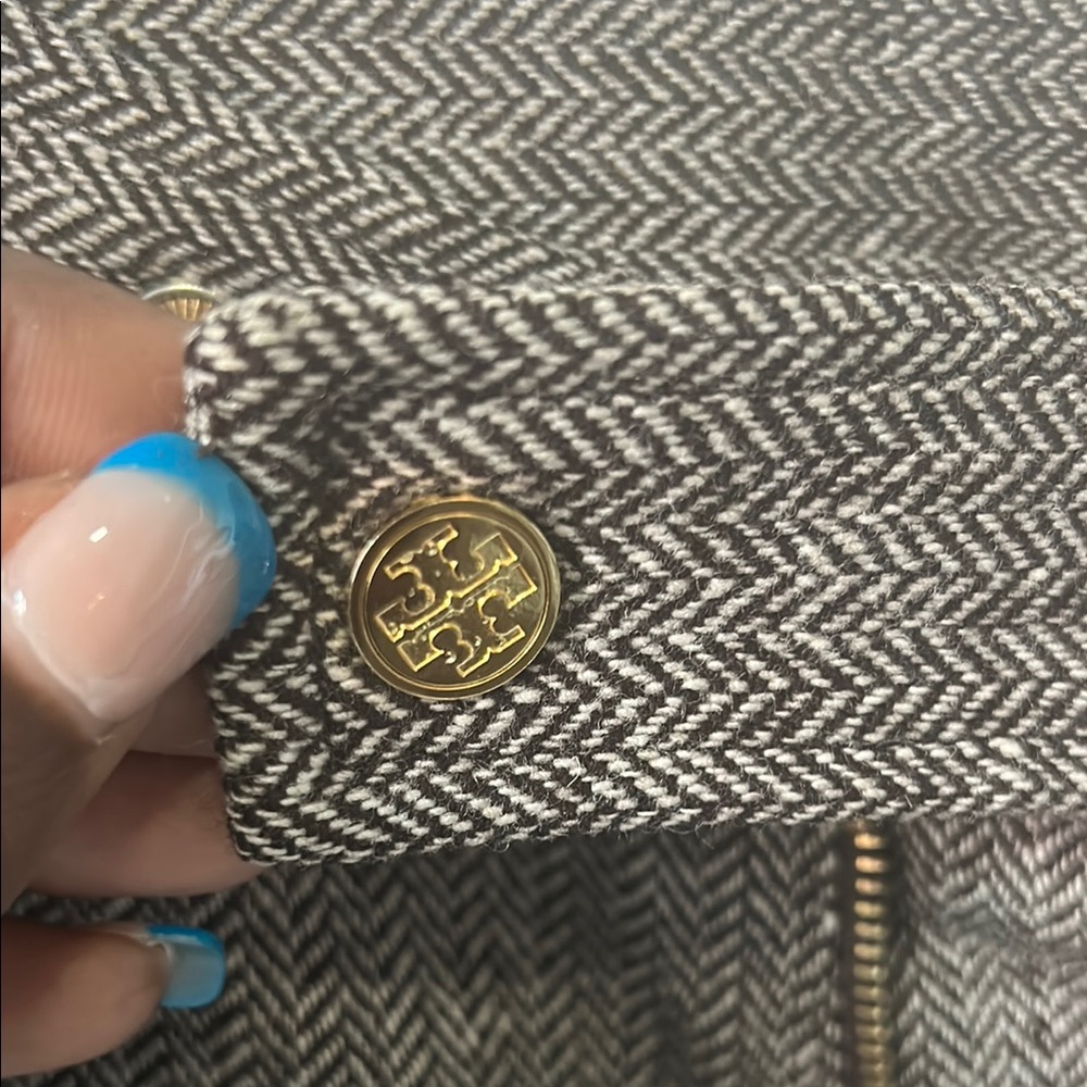 Tory Burch Black and White Herringbone Trousers - Picture 5 of 8